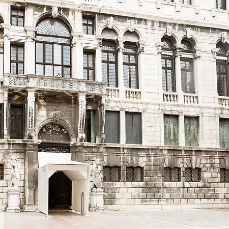 Ve.n.i.ce Cera Casa Santo Stefano * Venice