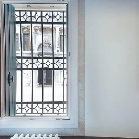 Ve.n.i.ce Cera Casa Santo Stefano Apartment Venice