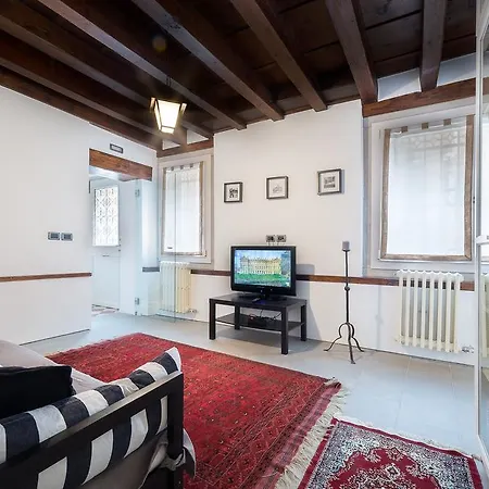 Apartment Cera Casa Santo Stefano Venedig
